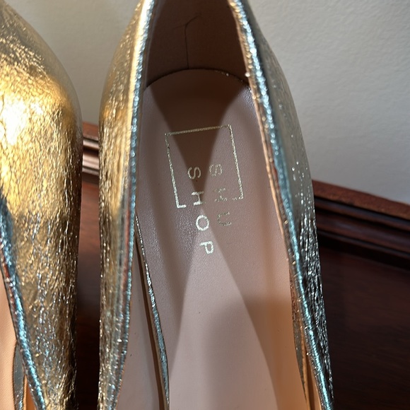 NWOT ShuShop Metallic Gold Lenoir Heels 9 - Picture 3 of 6